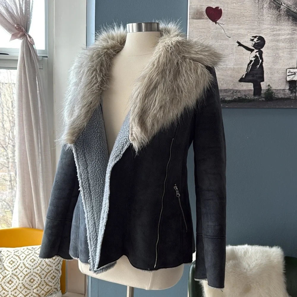 GUESS Women's Gray Faux Fur Collar Jacket | Size M - Picture 9 of 12